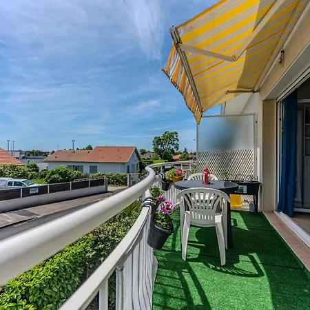 Apartment Proche Parentis-en-Born