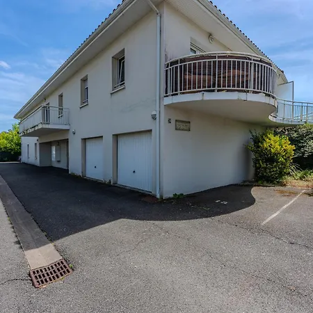 Proche Apartment *