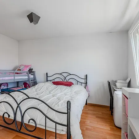 Apartament Proche